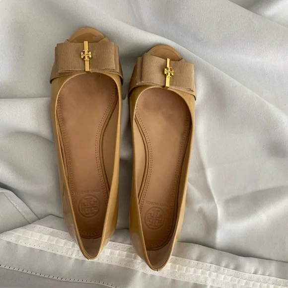 Tory Burch White Leather Cline Peep Toe Ballet Flats Size  Preloved peeptoe flats by Tory Burch main image 1